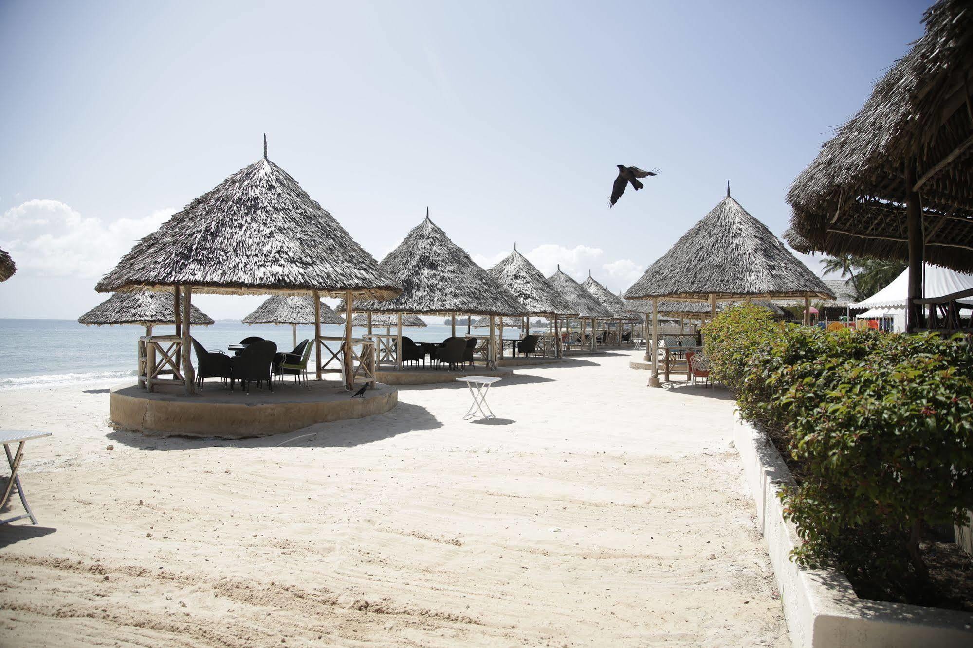 Landmark Mbezi Beach Resort Dar es Salaam Esterno foto