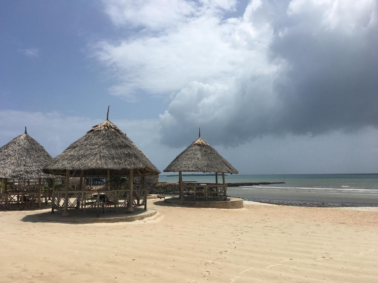 Landmark Mbezi Beach Resort Dar es Salaam Esterno foto